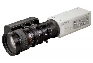 ТВ камера Sony DXC-390P